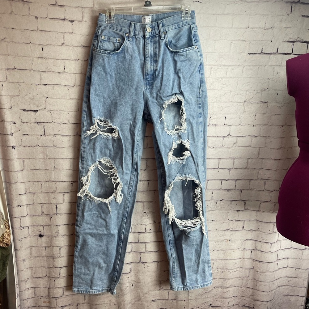 Urban Outfitters BDG size 28 high rise baggy jeans distressed